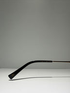 SOLEN C1, détail de la référence gravée sur la branche intérieure noire